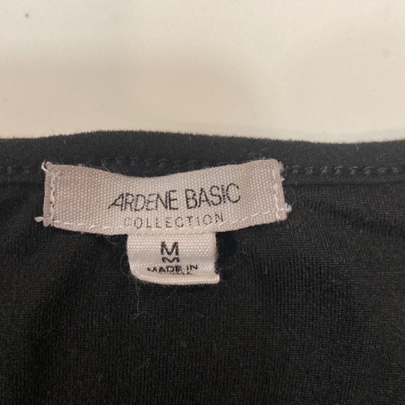 Super soft Basic black crop tank top - Picture 3 of 6